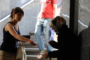 Бедных в мире будет вдвое меньше до 2025 года