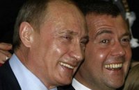 ​Медведев не считает Путина авторитарным политиком