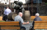 Кабмін наказав пенсіонерам самоізолюватись і не виходити з дому