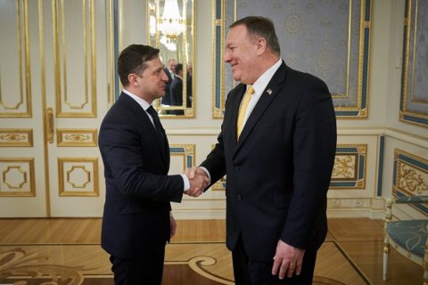 Зеленский провел телефонный разговор с Помпео и обсудил возможности получения кредитных гарантий от США 