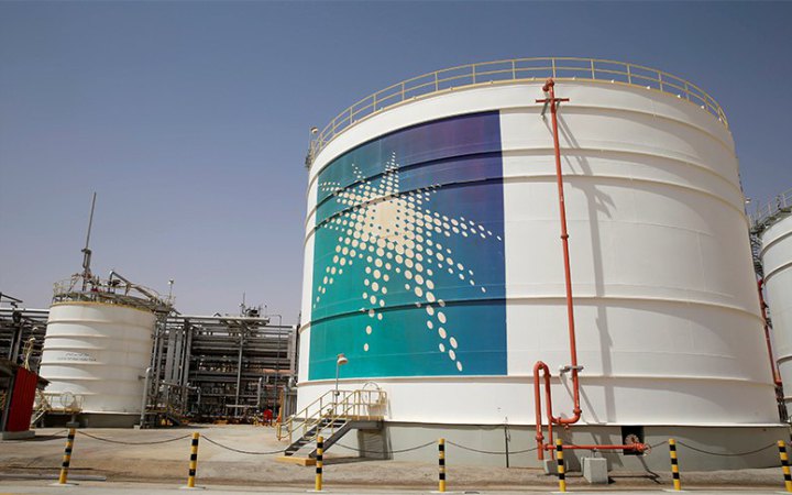 Saudi Aramco попереджає про тривалі наслідки на нафтовому ринку через блокування Ормузу