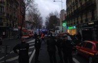 Раненная сегодня в Париже женщина-полицейский скончалась, - СМИ