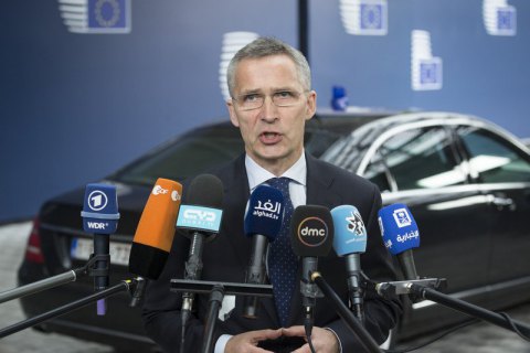 НАТО продолжит политику сдерживания России, но верит в возможность диалога, - Столтенберг