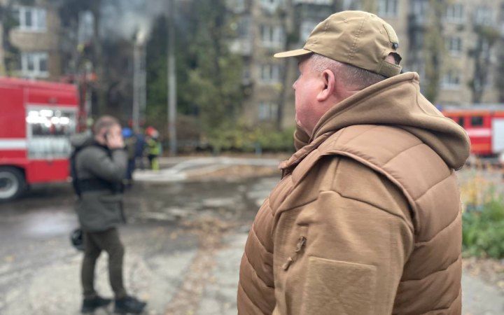 Унаслідок учорашнього ракетного обстрілу в Києві пошкоджено два будинки