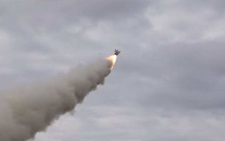 На Дніпропетровщині збили російську авіаційну ракету