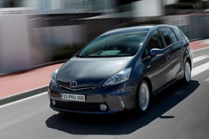 Милиционеров пересадят на Toyota с гибридным двигателем
