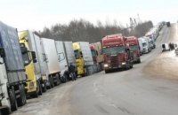До Латвії не пустили 152 вантажівки з номерами РФ та Білорусі