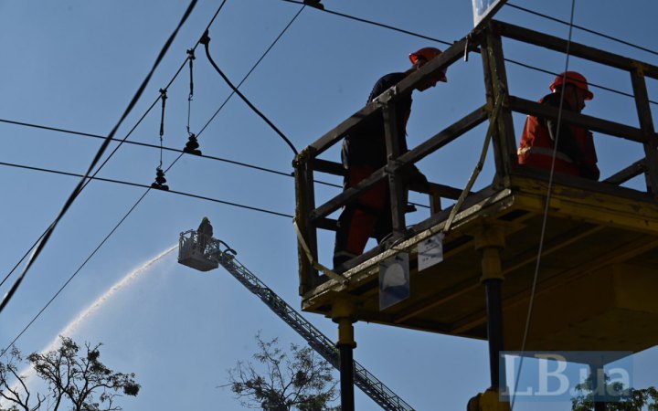 У Києві унаслідок російської атаки постраждали обʼєкти ДТЕК