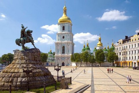 На Софийской площади пройдет благотворительный вечер поэзии «Крила Маю» 