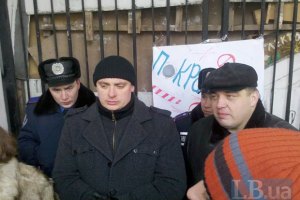 В милиции говорят, что Гостинный двор никто не захватывал