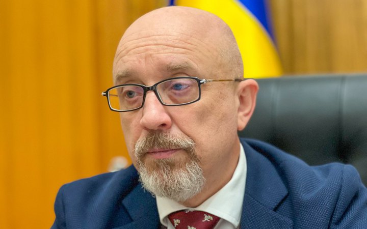 Резніков звернувся до російських військових: ​"Наш президент – зі своєю армією. А де ваш?" 