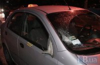 В Киеве на Троещине пешехода-нарушителя сбил автомобиль и переехала маршрутка