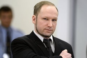 Брейвик принял стимуляторы перед убийством, - профессор