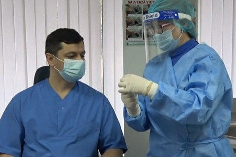 Молдова почала вакцинацію від коронавірусу