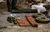 У районі військових дій на Донеччині виявили схрон бойовиків