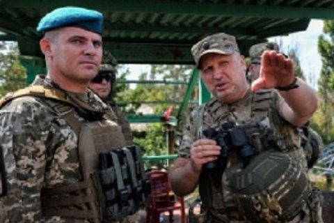 Росія готується до військово-економічної блокади Азовського моря, - Турчинов