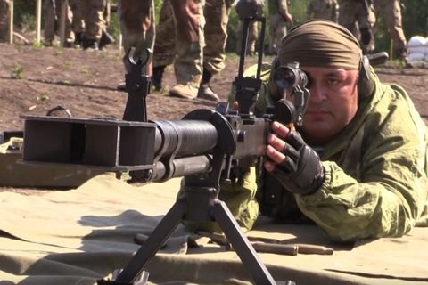 Военные переделали пулемет образца 1938 года под снайперскую винтовку
