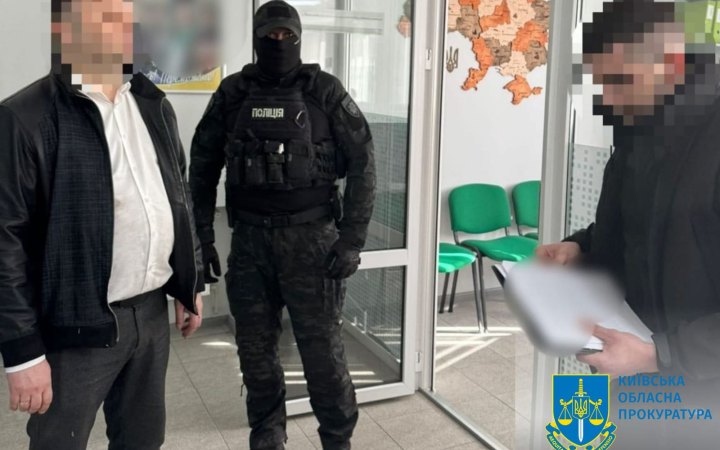Начальника одного з територіальних сервісних центрів МВС в Чернігівській області викрили на корупційній схемі, – прокуратура
