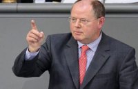 Немцы назвали конкурента Меркель в борьбе за пост канцлера