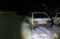 В Одесской области две 18-летние девушки катались на санях, привязанных к машине и попали в ДТП