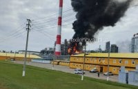 Уражено два НПЗ у Татарстані, комбінат у Тольятті, командні пункти та логістичні об'єкти ворога