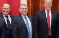 CNN нашел доказательства 10 встреч Трампа с Парнасом и Фруманом