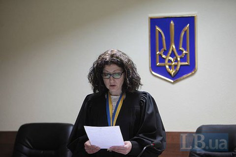 Высший совет правосудия не уволил судью, арестовавшую избитого "Беркутом" фотографа Нужненко