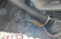 Жителю Бердичева встановили "розтяжку з гранатою в мікроавтобус