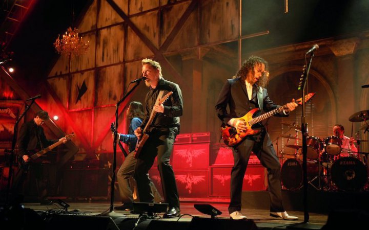 Благодійний фонд гурту Metallica пожертвував $500 000 на допомогу українським переселенцям