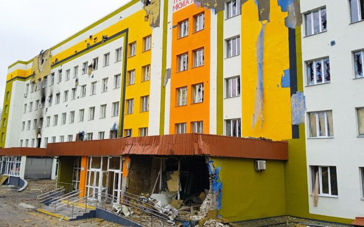 Заочно судитимуть двох російських окупантів, які обстріляли з танка Тростянецьку лікарню на Сумщині