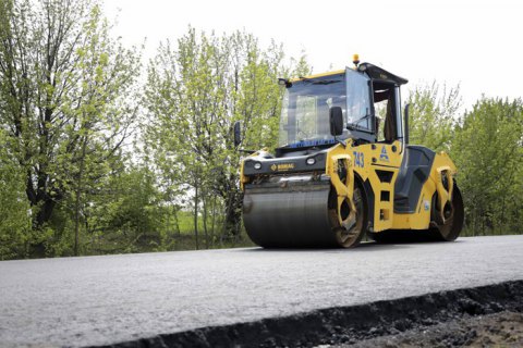 Понад половина з 66 млрд Фонду боротьби з COVID-19 піде на дороги
