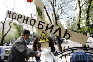 Янукович подписал скандальный закон о льготах "чернобыльцев"