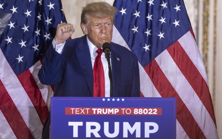 Верховний суд США відмовився прискорювати розгляд однієї зі справ Трампа