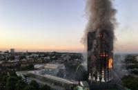 В Лондоне горит высотный жилой дом