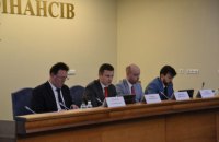 Таможенная служба уволила руководителей половины таможен