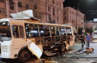 У російському Воронежі на зупинці вибухнув рейсовий автобус, є жертви