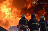 Россияне снова нанесли ракетный удар по нефтебазе на Ровенщине