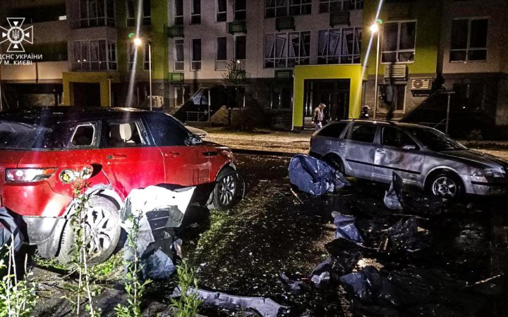 У Києві внаслідок падіння уламків БпЛА є поранені та руйнування (оновлено)