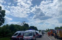 На Київщині зіткнулися легковик та мінівен, двоє загиблих