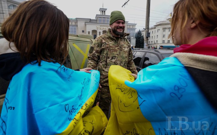 Медіарух вимагає повернути акредитацію журналістам, які висвітлювали події в Херсоні 