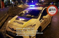 В Киеве прохожий ударил патрульную во время оформления ДТП
