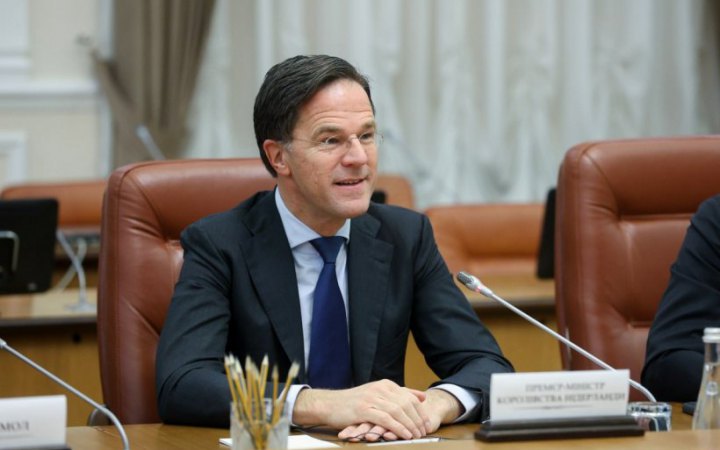 Мирное соглашение между Украиной и Россией не приведет к автоматическому снятию санкций, - Рютте