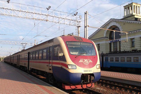 В Харьковской области электричка насмерть сбила мужчину