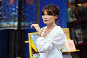 Карлу Бруни увековечат на птицефабрике
