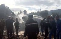 257 человек погибли при крушении военного самолета в Алжире (обновлено)