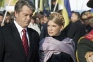 Руководители государства возложили цветы к памятникам