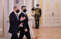 "Ми не можемо дозволити Путіну виграти цю війну", – Шольц
