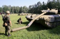 Российская армия закупит надувные танки и самолеты