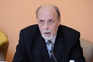 Мы получим меньше голосов, чем хотелось бы нам, но больше, чем хотелось бы нашим противникам, - коммунист