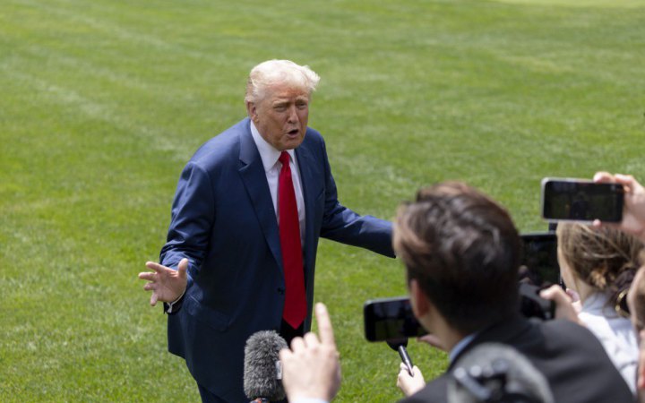ЗМІ: Трампу повідомили, що він фігурує у матеріалах справи Епштейна